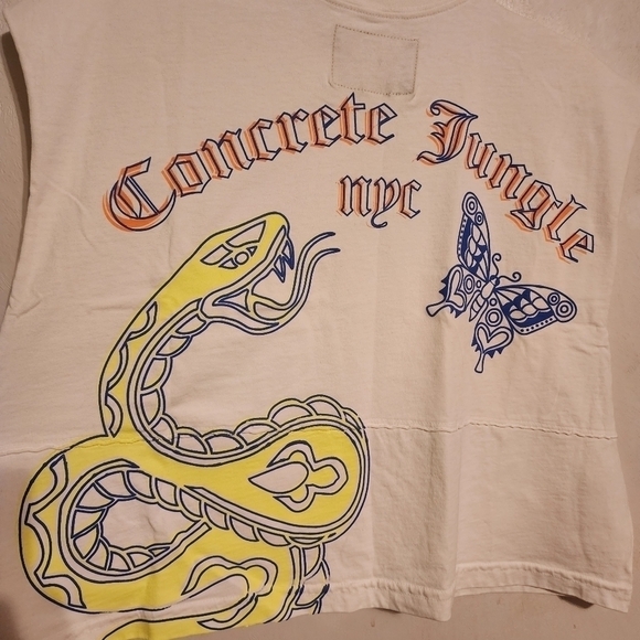 Spirit Jersey Sleeveless Crop Graphic Tee "Concrete Jungle NYC" Size L NWT - Picture 11 of 11
